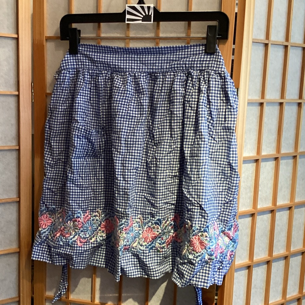 Vintage Handmade Half Apron / Waist Apron Blue & White Gingham Floral Embroidery